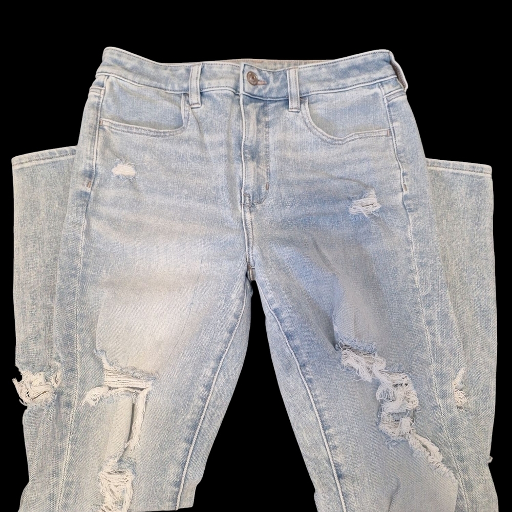 American Eagle Super High Rise Jeggins Light Blue Distressed